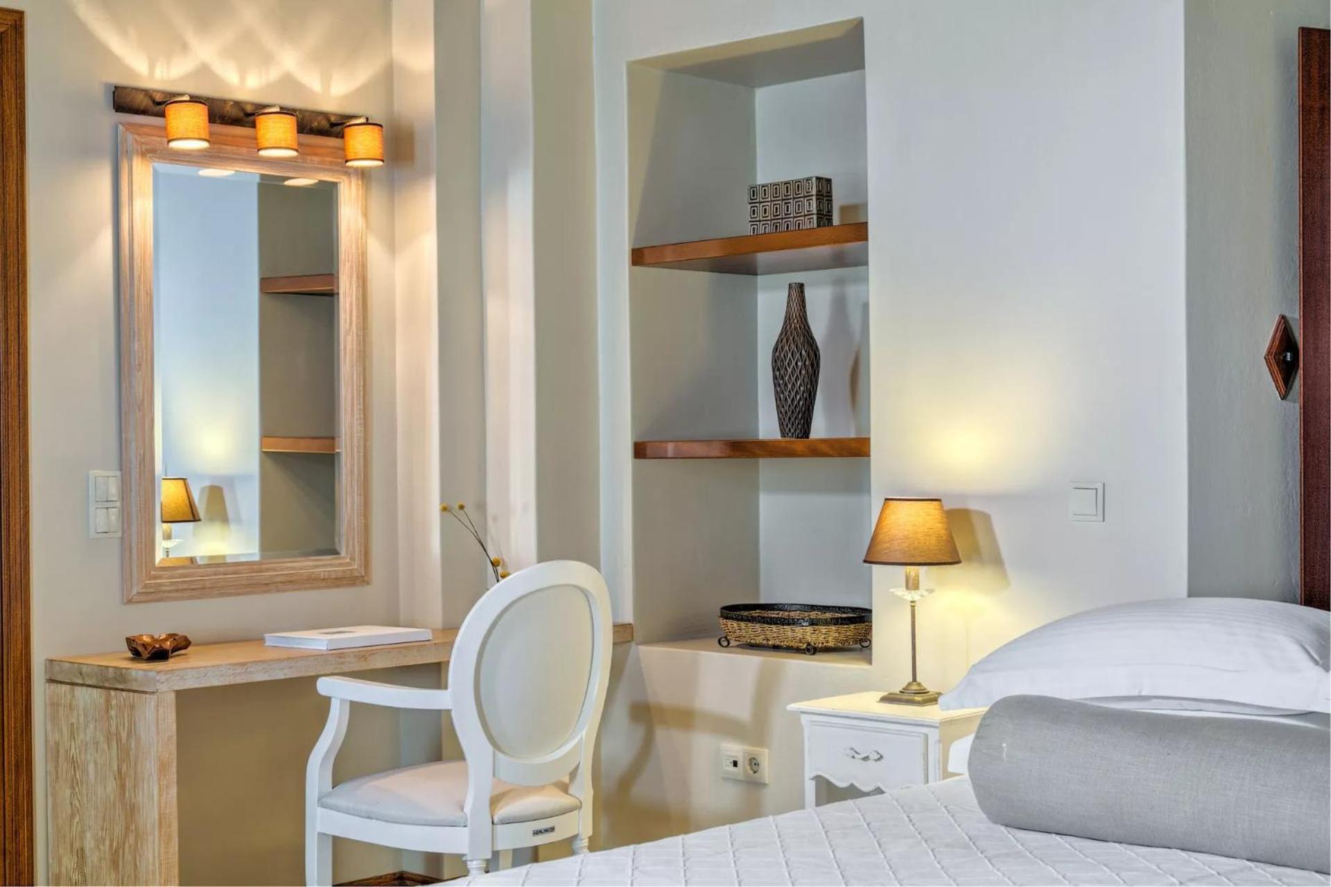 Mare Monte Luxury Suites Spetses Town Exterior photo